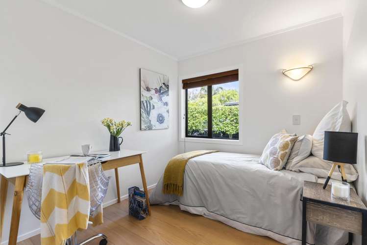 9a Folkestone Street Murrays Bay_16