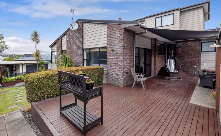 6 Borrowdace Avenue Botany Downs_18