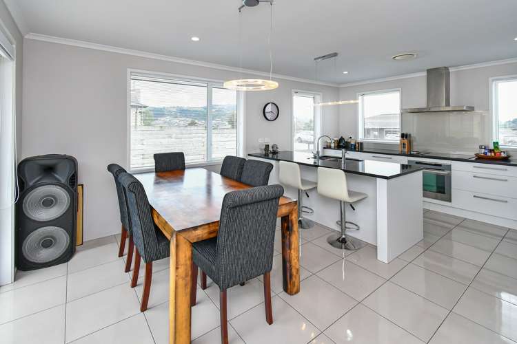 16 Pyne Crescent Pokeno_2