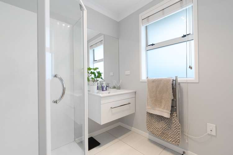 230 Ballintoy Park Drive Welcome Bay_15