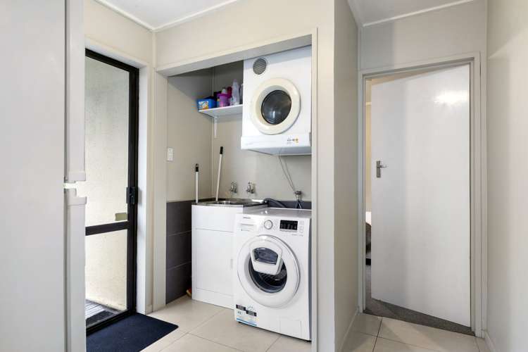 127 Larnach Road Vauxhall_15