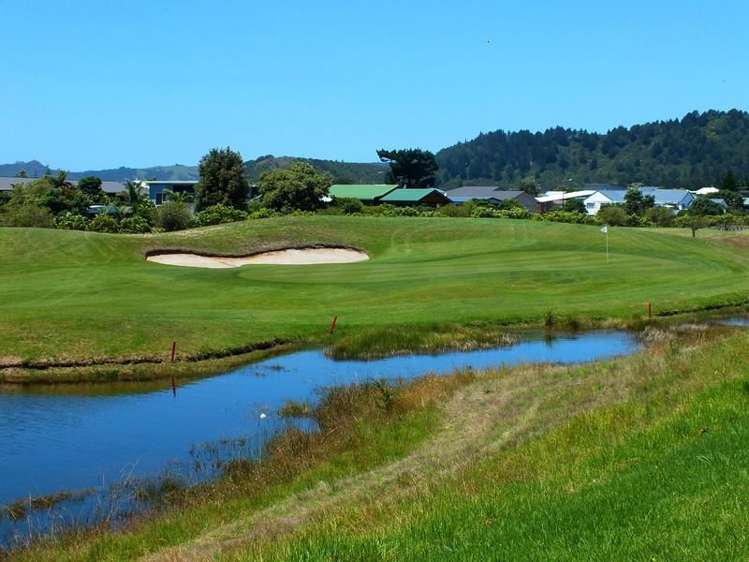 165 The Fairway Matarangi_7