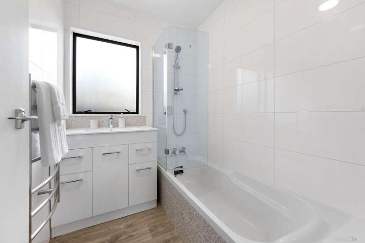 2/107 Hutchinson Avenue New Lynn_10