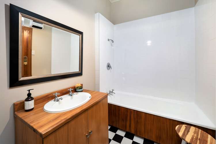 41 Winchester Street Lyttelton_18