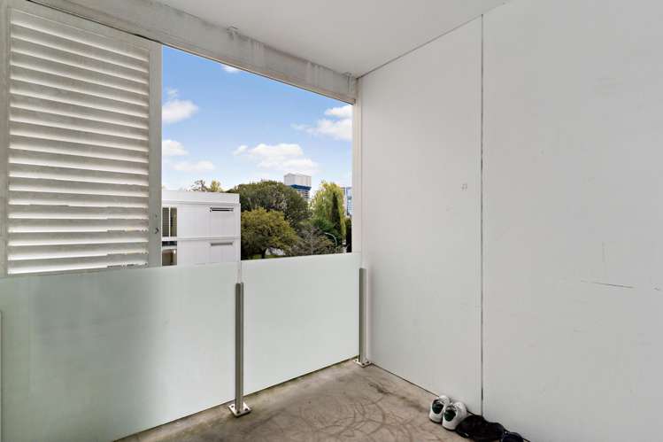 1102/10 Waterloo Quadrant Auckland Central_9