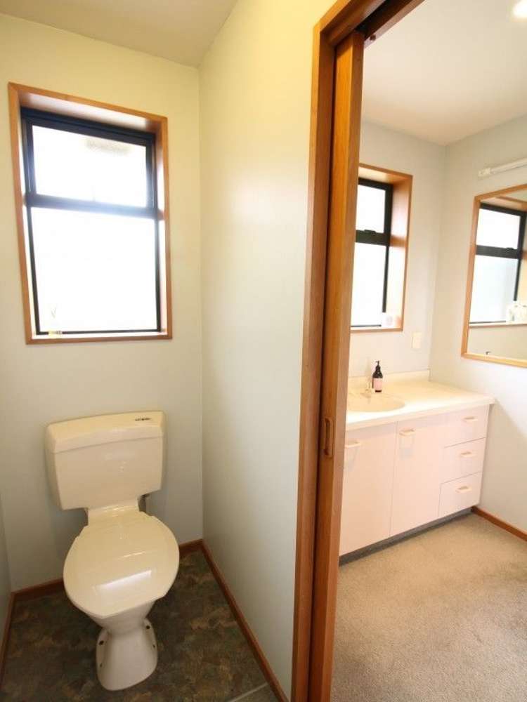 23 Falcon Drive Allenton_22