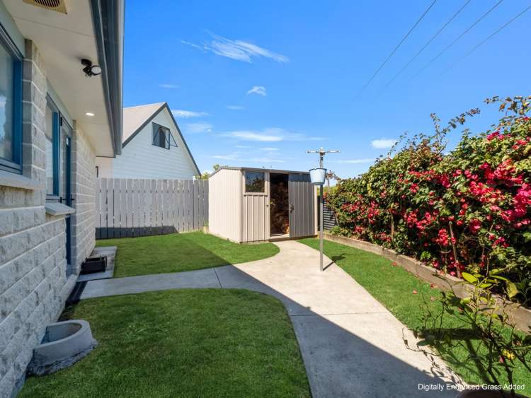32 Somerset Crescent Highbury_24