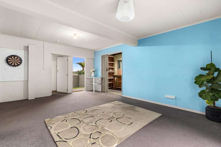 4 Sunny Bay Road Matua_17