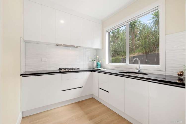 24 Boocock Crescent Orewa_11