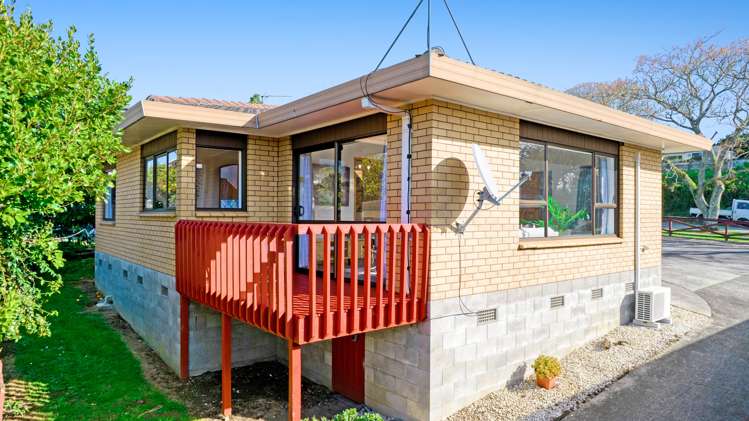 1/143 Edinburgh Street Pukekohe_23