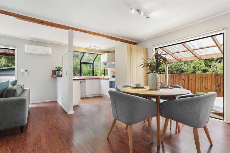 174 Woodlands Park Road Titirangi_11