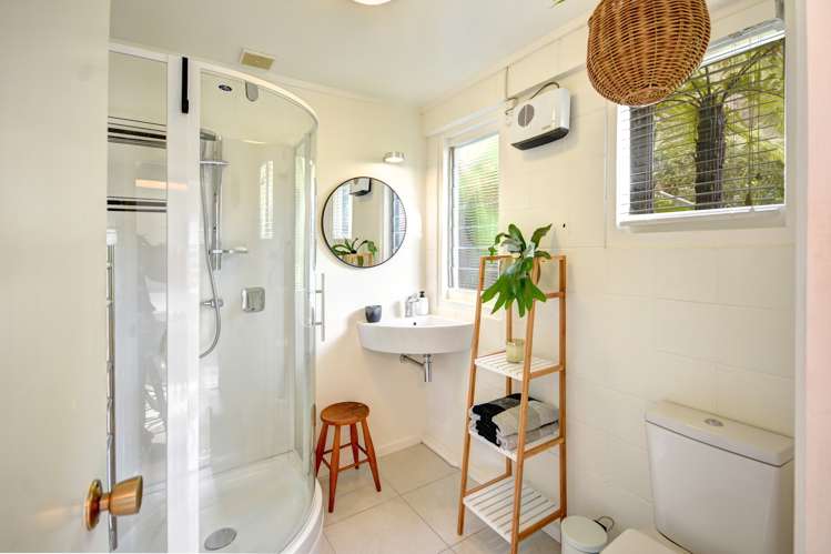 8 Irvine Road The Cove_24