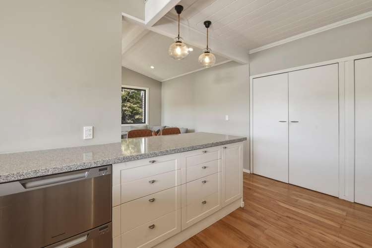 11 Calder Road Lake Okareka_10