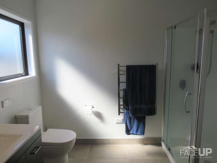 82 Squadron Drive Hobsonville_9