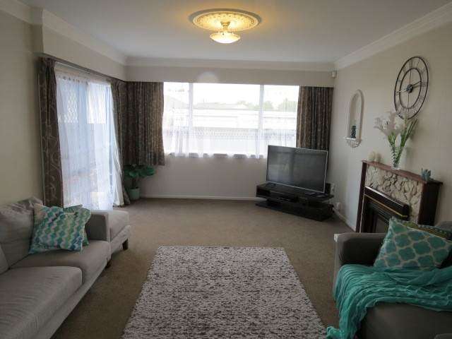 7 Resolute Way Papakura_1