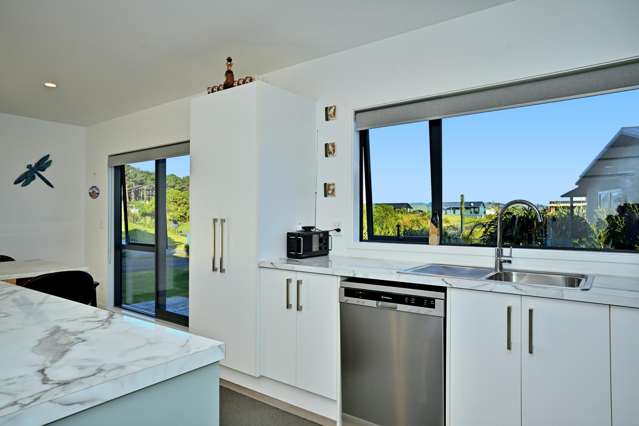 3 Kereru Place Māhia_4