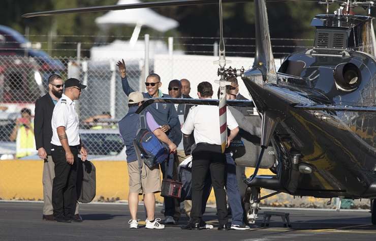 Ali Williams and Anna Mowbray are fans of helicopter travel. Photo /  Abigail Dougherty