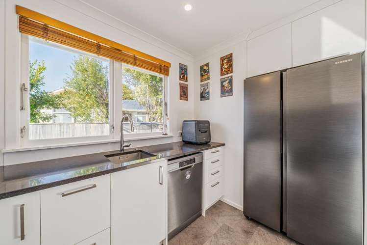 8 Snell Grove Clouston Park_11