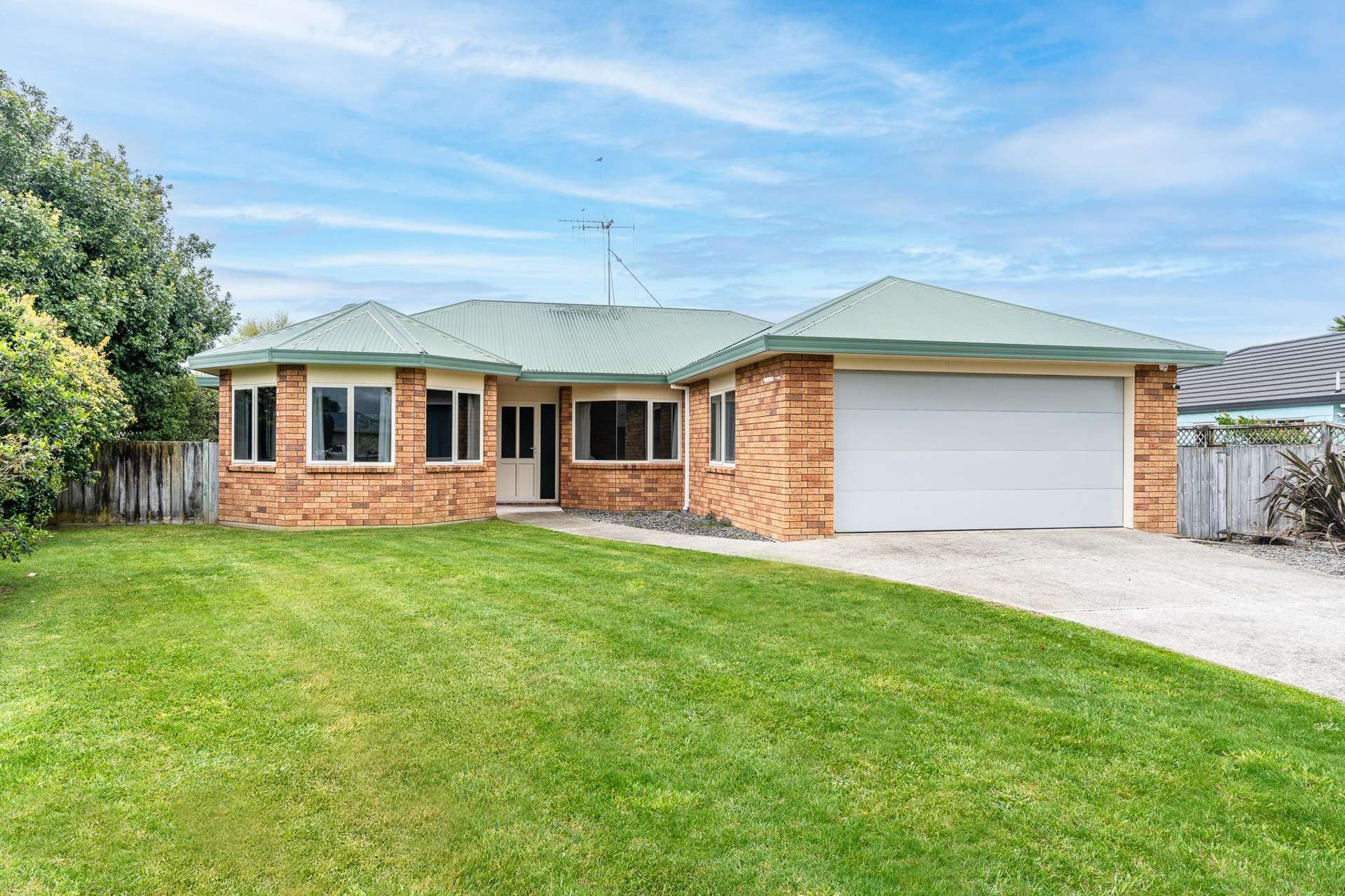 4 Mckenzie Place Rototuna North_0