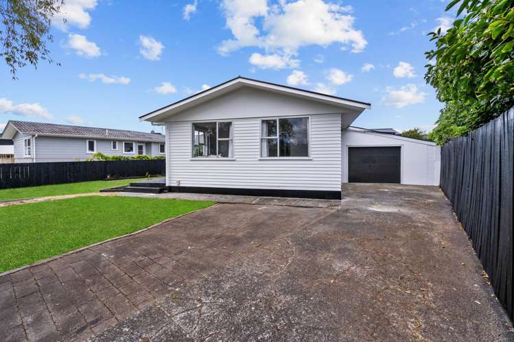 16 Rhonda Avenue Deanwell_6