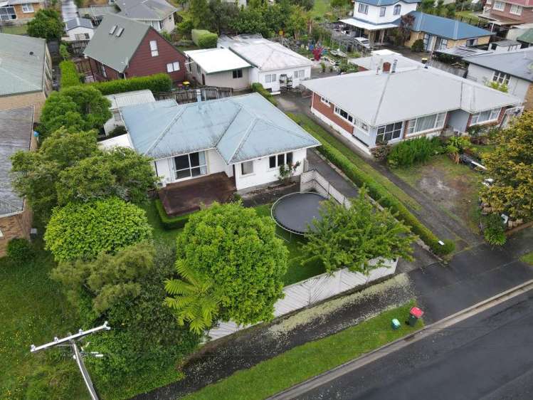 8 Fenwick Crescent Hillcrest_13
