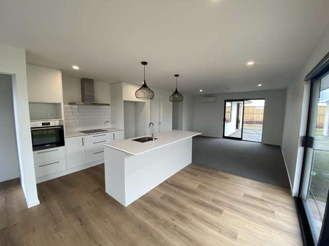 18 Privet Way 11103_1