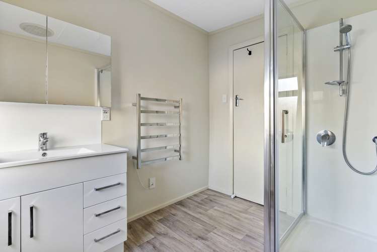 10 Eastern Beach Road Eastern Beach_26