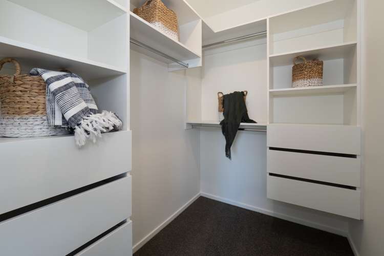 4 Strowan Avenue Elgin_17