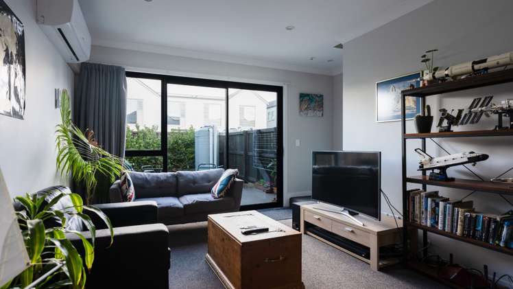 65 Glidepath Road Hobsonville_12