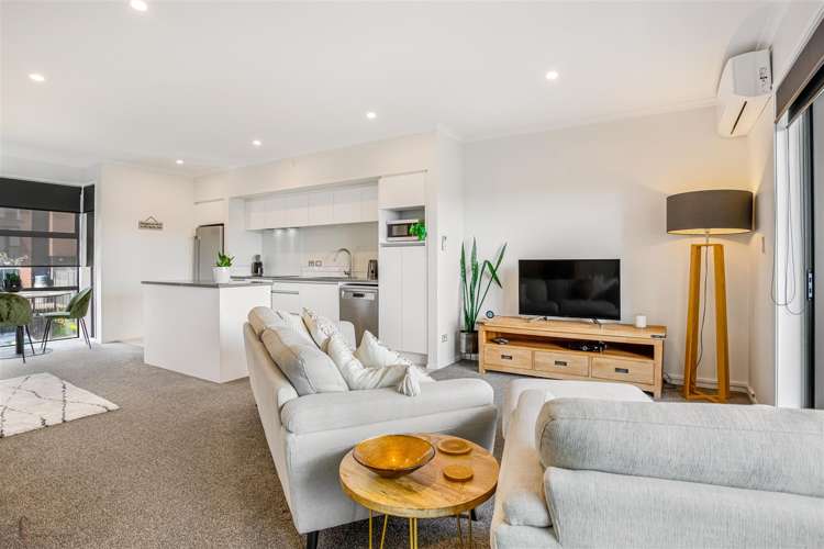 8 Raranga Lane Hobsonville_8