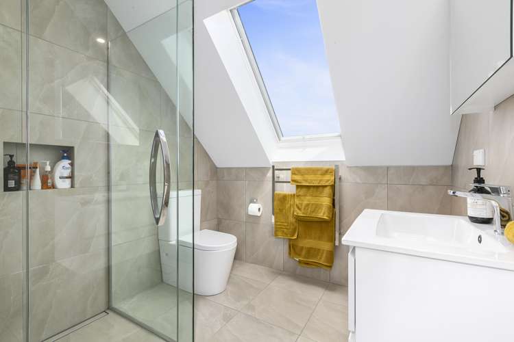 4 Holyhead Street Outram_21