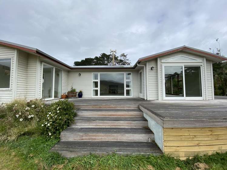 525 Muritai Road (House) 10600_1