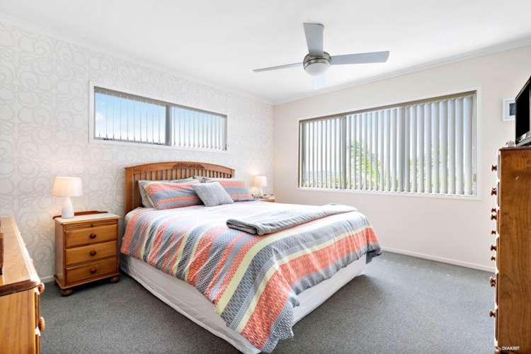 5 Totara Views Drive Red Beach_19