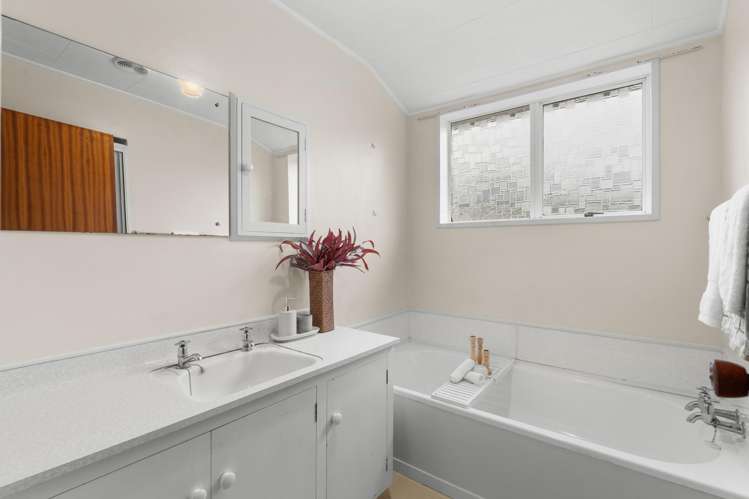 1/18 Sawtell Place Northcote_8