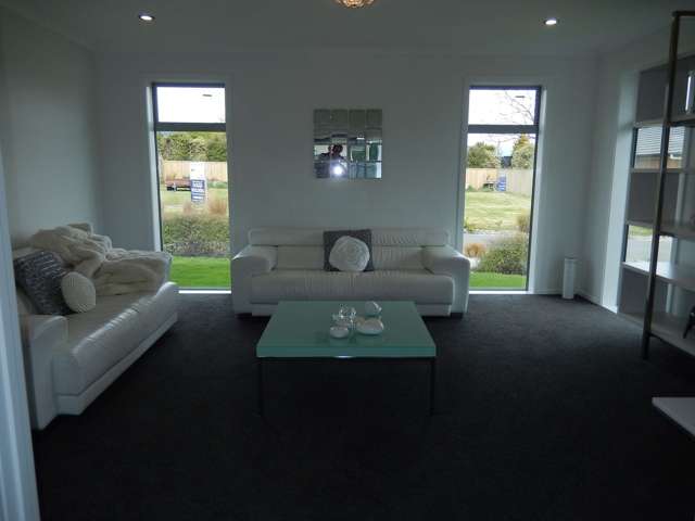 Stunning Fully Furnished 4BR Family Home in Stoke