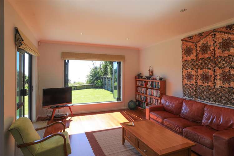 986 Tuateawa Road Waikawau_5