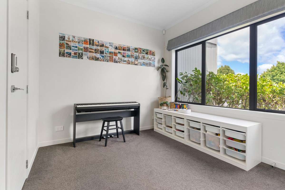 15 Hudson Bay Road_5