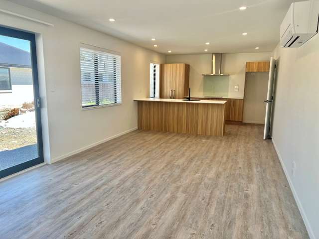 2/460 Bower Avenue 1508_1