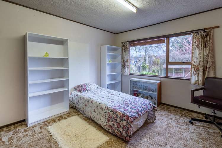 1 Sheridan Crescent Leamington_12