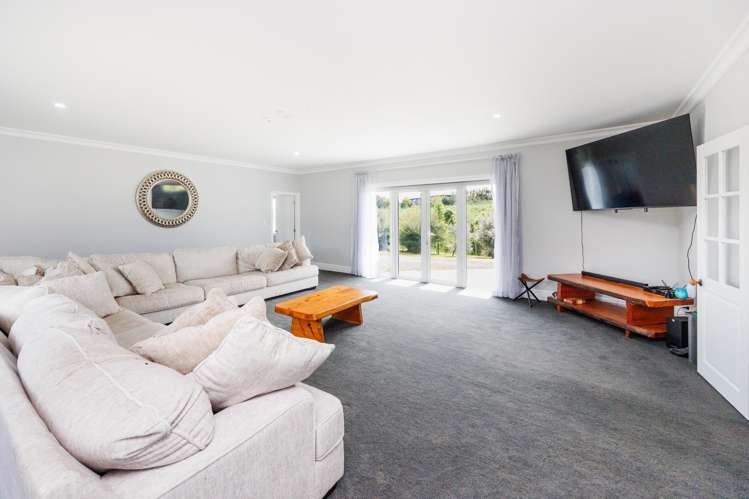 52 Highland View Drive Tokomaru_7