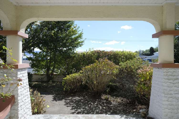 2 Maine Street Dannevirke_10