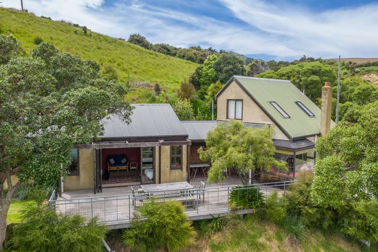 6528 Christchurch Akaroa Road Takamatua_10