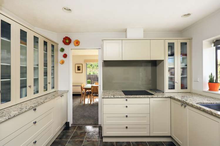 8 Webb Place Taradale_5