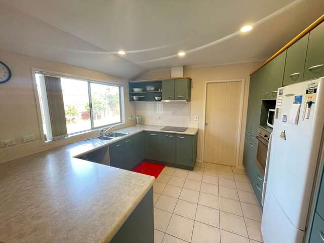 82 Burswood Drive Pakuranga Heights_4