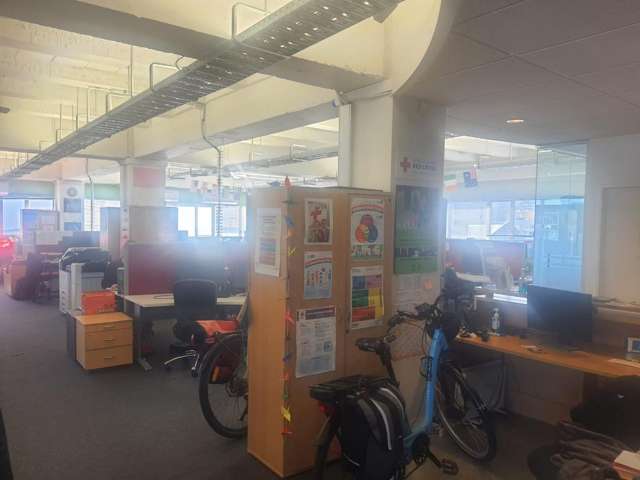 Level 2/39 Webb Street Mount Cook_4