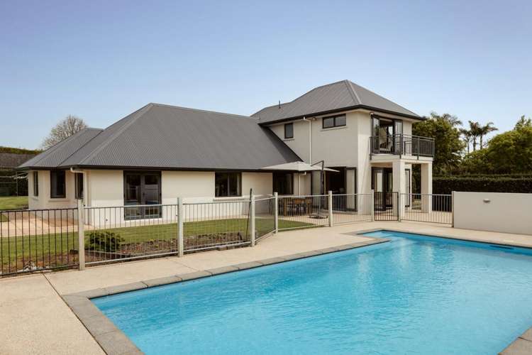 111 Freeburn Road Pyes Pa_13