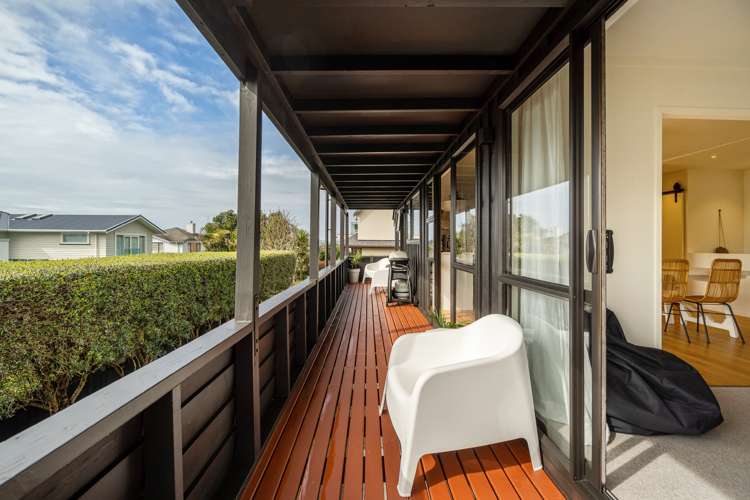 2/10 Merani Street Narrow Neck_32