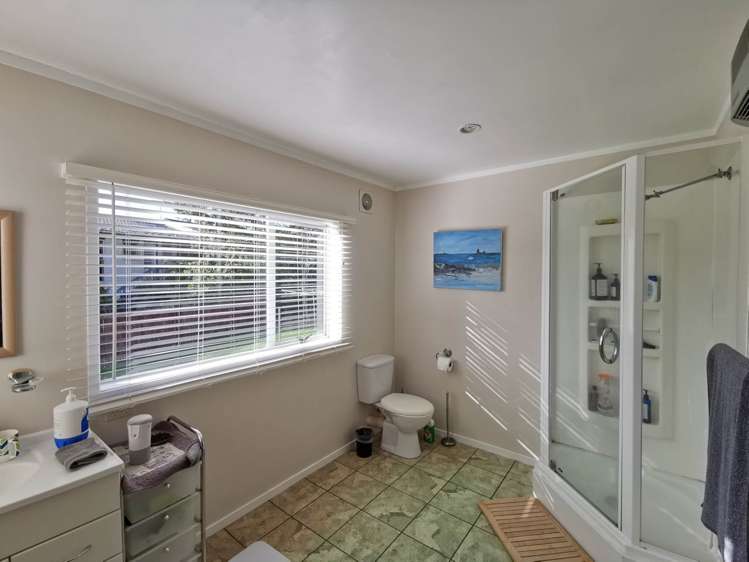 6 Elmira Place Browns Bay_8