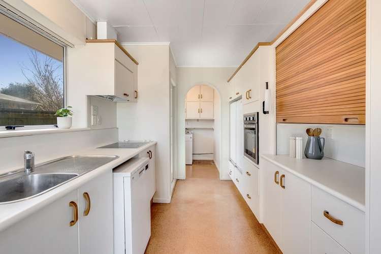 10 Kowhai Street Hamilton Lake_6