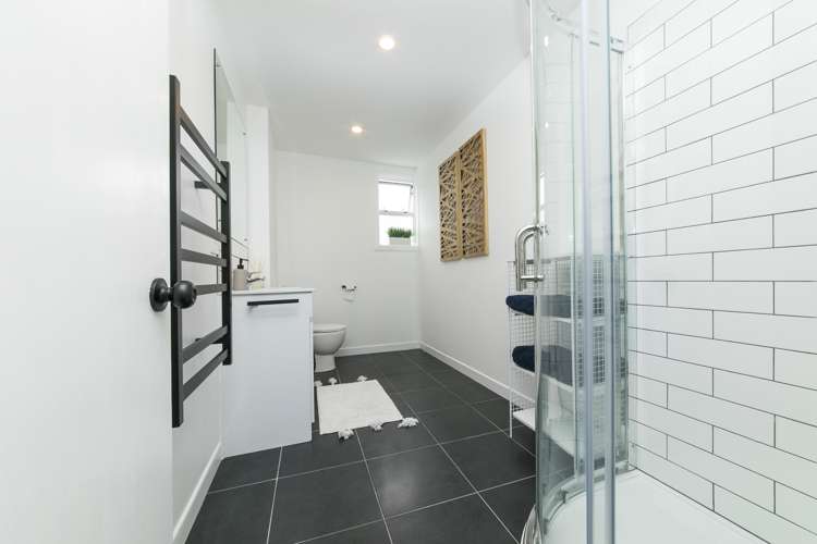 166 Henderson Valley Road Henderson_19